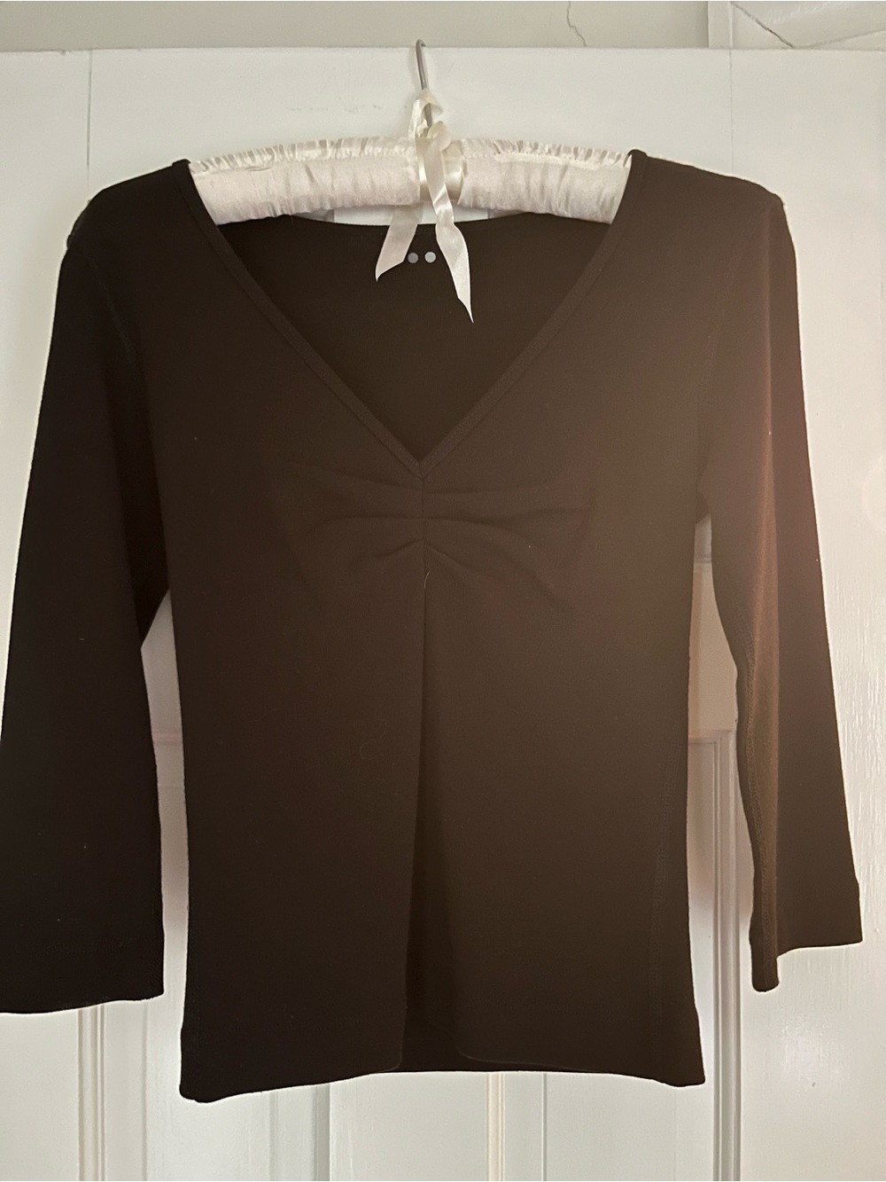 Women's Black V-Neck Long Sleeve Top